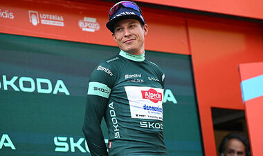 Вуэльта Испании 2025. Стартовый этап выиграл Яспер Филипсен