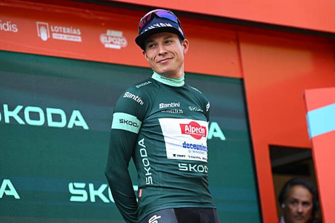 Вуэльта Испании 2025. Стартовый этап выиграл Яспер Филипсен