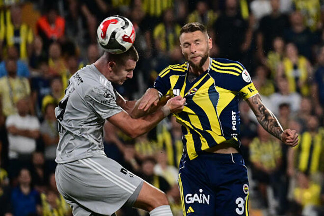 Поражение от Фенербахче. Защитник Динамо дебютировал в чемпионате Турции