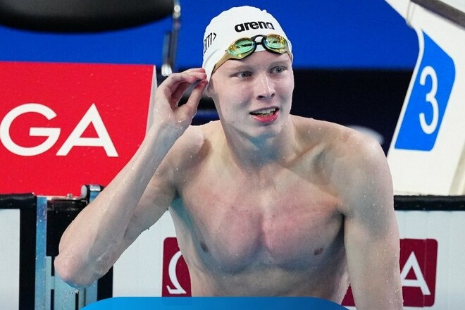 ВИДЕО. Как Никита Шеремет выиграл ЧМ-2025 по плаванию среди юниоров