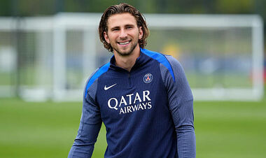 Учит французский. Известно, с кем больше всего общается Забарный в ПСЖ