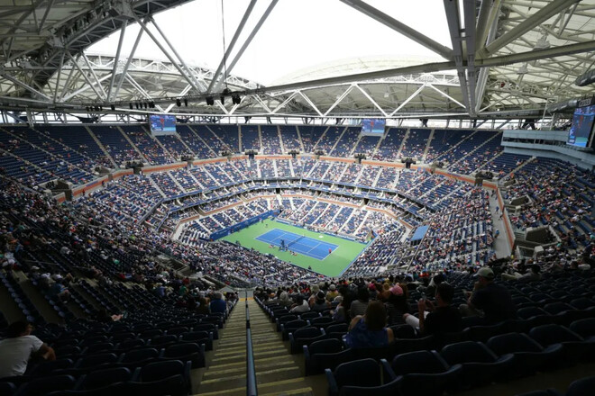 Насекомые терроризуют US Open. Организаторы призывают их убивать