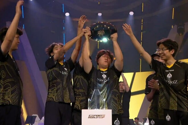 The MongolZ разгромили Aurora и стали чемпионами EWC 2025