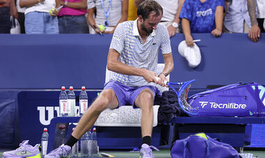 Додому, в барліг! Медведєв вилетів з US Open 2025 і 20 секунд ламав ракетку