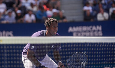 МОНФИС: «Болят шея и колено. Я не чувствую себя хорошо в теннисном плане»