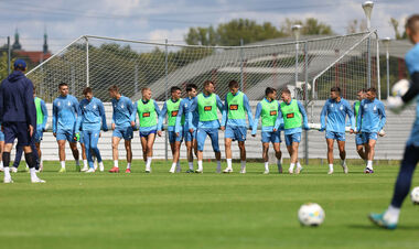 ФОТО. Динамо обновило клубную эмблему на стадионе имени Лобановского