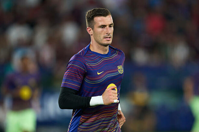 Воротар Барселони визначився зі своїм майбутнім