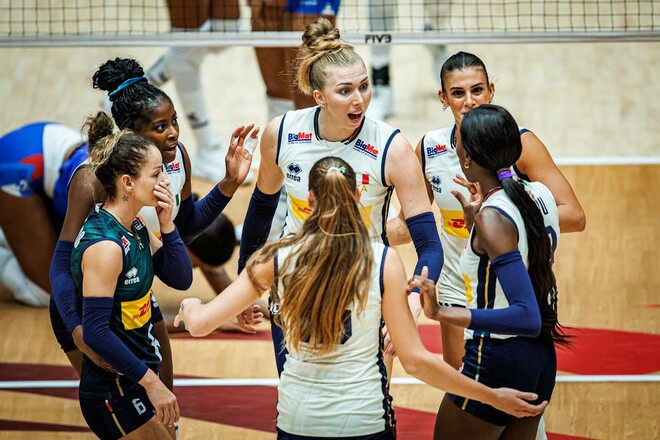 Победная серия продолжается. Известен первый участника плей-офф ЧМ