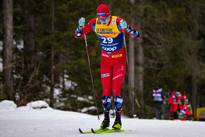 Не устоял на ногах. Норвежский лыжник сломал кость во время разминки