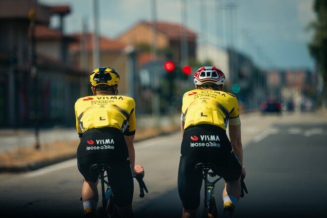Вуэльта Испании 2025. У команды Visma Lease a Bike украли велосипеды