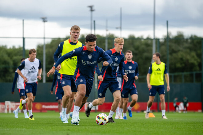 Бавария может подписать двух звезд, которые больше не нужны МЮ