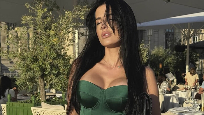 ФОТО. Дружина футболіста УПЛ похизувалася підтягнутими сідницями в Парижі