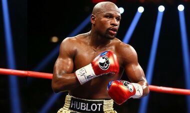 Floyd Mayweather: “His fighting is shit. It is easy enough to knock out