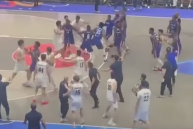 ВІДЕО. Гра Кубка Америки завершилася масовою бійкою на майданчику