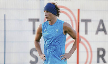 ФОТО. Зірку футболу звинуватили у зраді. Він хотів «секс утрьох»