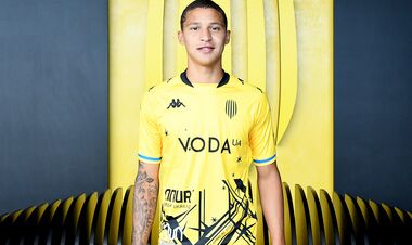 ОФІЦІЙНО. Рух підписав 18-річного бразильця