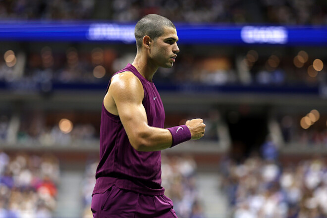 ФОТО. Алькарас побрился налысо перед US Open 2025