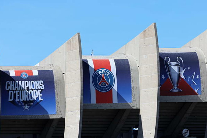 ПСЖ намагався вигнати українського військового зі стадіону через прапор