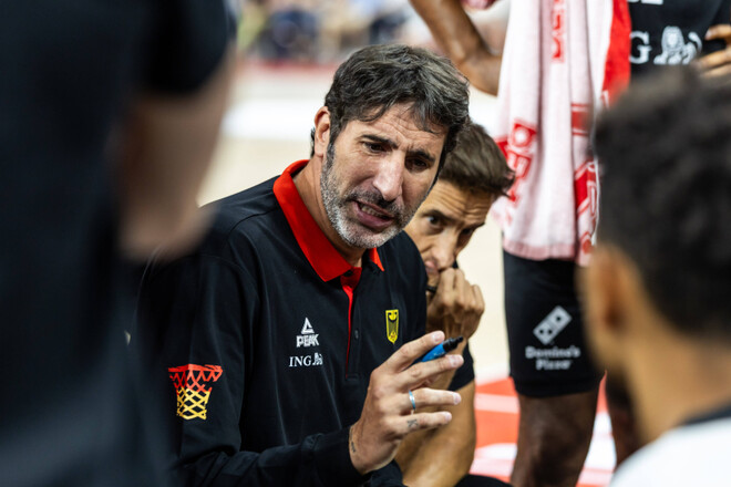 Головного тренера топ-збірної госпіталізували перед стартом Євробаскета