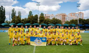Ветеранская сборная Украины провела матч для поддержки ВСУ