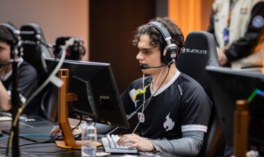 NAVI – fnatic. BLAST Open London. Групповой этап. Смотреть онлайн. LIVE