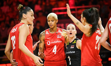 Чемпіони Європи завершили груповий етап ЧС без жодного програного сету