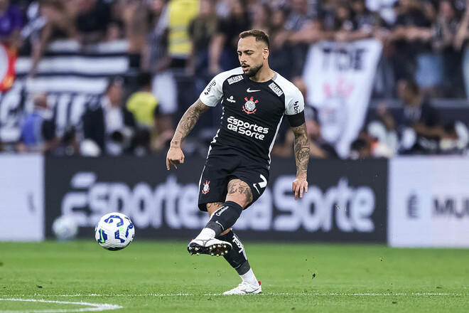 У Шахтера сорвалась продажа игрока в ОАЭ. Виноват бразильский клуб