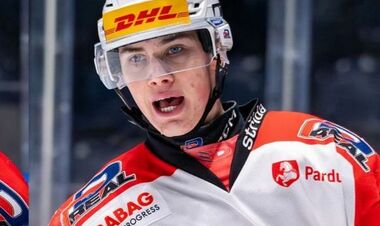 Премьерная шайба Евтехова и дебют Бондарева за взрослую команду