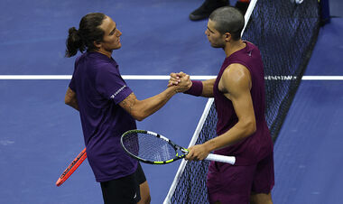 ВИДЕО. Как Алькарас повесил баранку итальянцу и вышел в 3-й раунд US Open