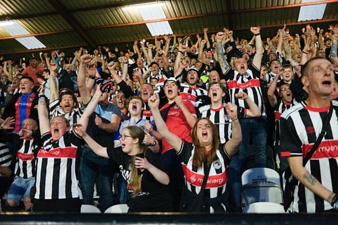 ВИДЕО. Реакция фанатов Гримсби Таун на победу над Ман Юнайтед