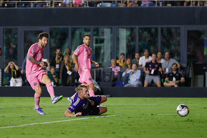 Жорди Альба догнал Дани Алвеса по количеству ассистов на Месси