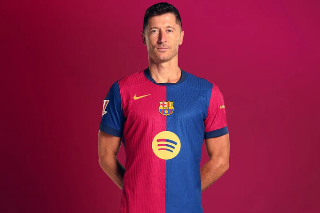 Барселона определиться с будущим Левандовски. Это удивило поляка