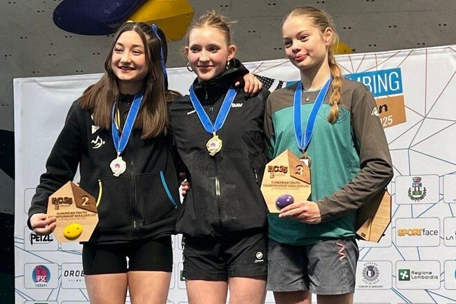 Юные украинки сделали серебряный дубль на чемпионате Европы по скалолазанию