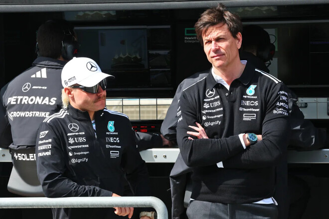 Босс Мерседес отреагировал на переход Боттаса в новую команду Формулы-1