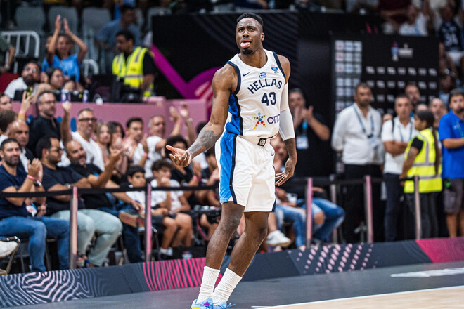 Евробаскет-2025. Адетокумбо помог Греции обыграть Италию