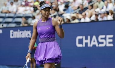 ВИДЕО. С новой лабубу. Осака впервые за 4 года вышла в 3-й раунд US Open