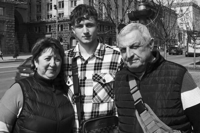 ФОТО. У футболиста клуба УПЛ умер отец. Он был военным