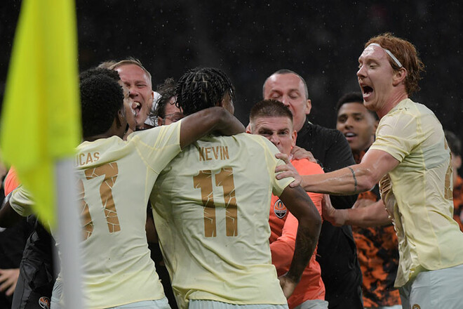 Что творилось в раздевалке? Эмоции игроков Шахтера после выхода в ЛК