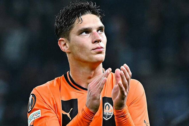 Шахтер отправился в Украину, но оставил своего футболиста в Швейцарии