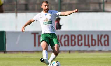 ВИДЕО. Львовские Карпаты остались в меньшинстве. Красную получил защитник