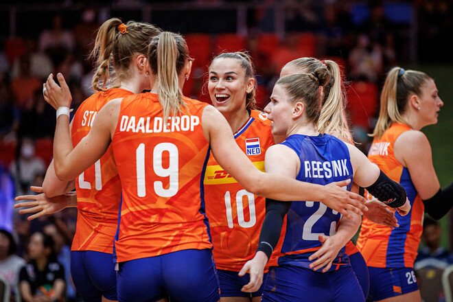 Андердоги выбили двукратных чемпионов. Определен первый участник 1/4 ЧМ