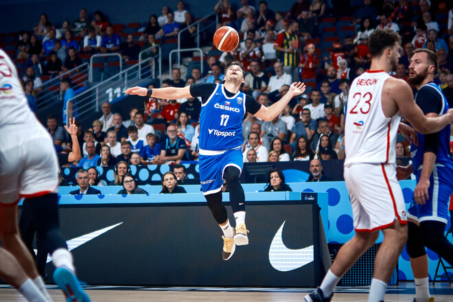 Евробаскет-2025. С легким испугом. Турция одержала победу над Чехией