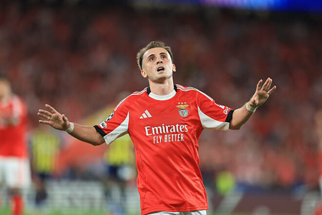 ОФИЦИАЛЬНО. Освободили место Судакову. Бенфика объявила об уходе лидера