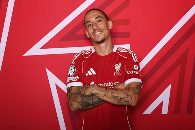 Угоду досягнуто. Ліверпуль погодився віддати захисника до Роми