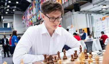 Так какую же страну представляет экс-гроссмейстер Шевченко?