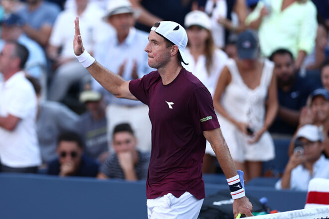 Прошлогодний полуфиналист US Open в 3-м раунде проиграл квалифайеру