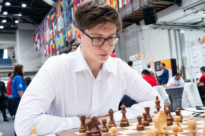 Так какую же страну представляет экс-гроссмейстер Шевченко?