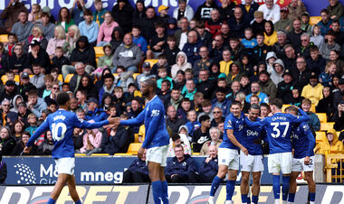 Два ассиста от Грилиша. Эвертон вместе с Миколенко выиграл триллер у Вулвз