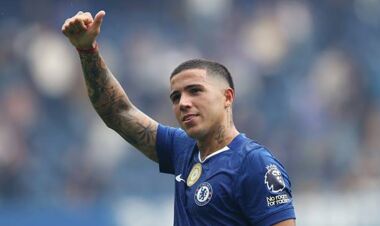 Хавбек Челси является лидером среди игроков АПЛ по ассистам в 2025 году