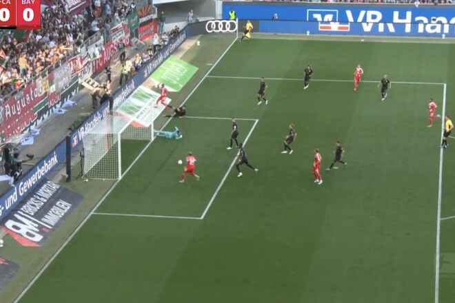 ВІДЕО 70-мільйонний вінгер Баварії на 1-й хвилині не забив у порожні ворота